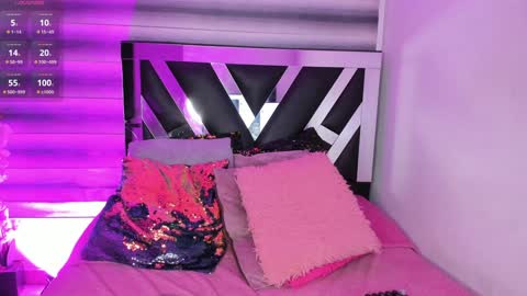 Snapshot of cami_suarez_ chatting on 28, 12, 2024 Cami online show from 28, 12, 2024