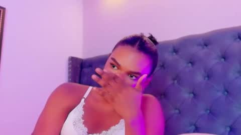 camiestrada online show from 23, 9, 2025