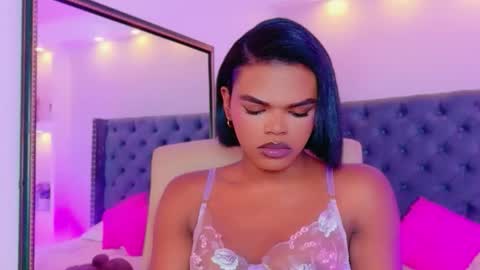 camiestrada online show from 25, 9, 2025