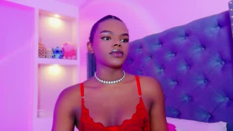 camiestrada online show from 19, 10, 2025