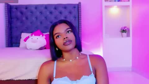 camiestrada online show from 8, 11, 2025