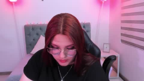 Camila Osorio online show from 15, 1, 2025