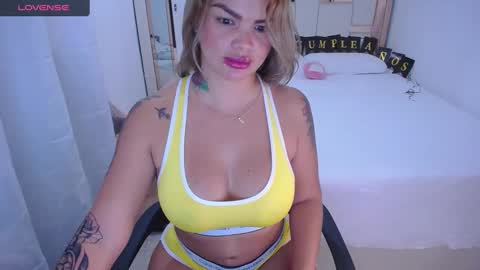 Snapshot of camila__palmer chatting on 26, 1, 2025 online show from 26, 1, 2025