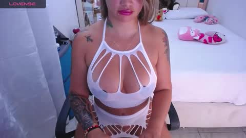 Snapshot of camila__palmer chatting on 3, 2, 2025 online show from 3, 2, 2025