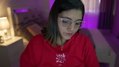 Snapshot of camila_buitrago chatting on 6, 12, 2024 Camila buitrago online show from 6, 12, 2024