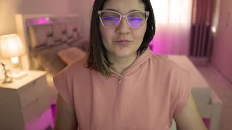 Snapshot of camila_buitrago chatting on 9, 12, 2024 Camila buitrago online show from 9, 12, 2024