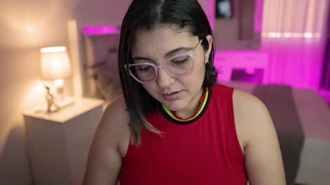 Snapshot of camila_buitrago chatting on 15, 12, 2024 Camila buitrago online show from 15, 12, 2024