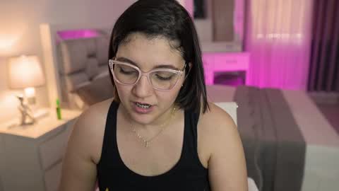 Snapshot of camila_buitrago chatting on 1, 1, 2025 Camila buitrago online show from 1, 1, 2025