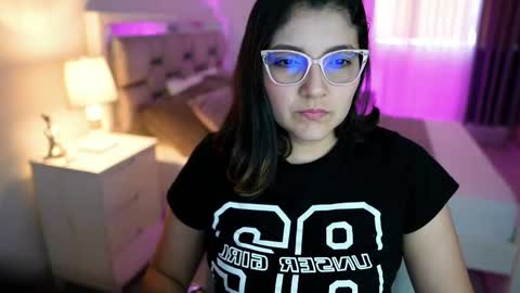 Snapshot of camila_buitrago chatting on 8, 3, 2025 Camila buitrago online show from 8, 3, 2025