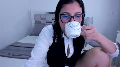 Camila buitrago online show from 30, 4, 2026