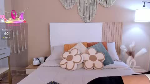 Snapshot of camila_bustamante_ chatting on 19, 3, 2026 camila_bustamante_ online show from 19, 3, 2026