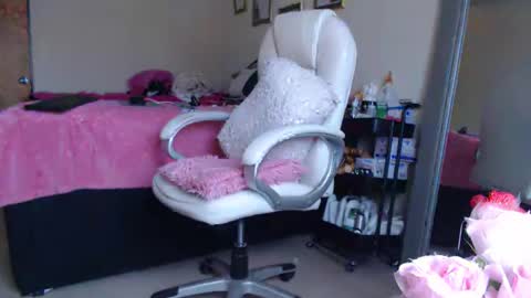 Camila online show from 2, 2, 2025