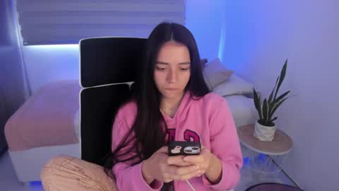  C A M I  online show from 4, 4, 2026