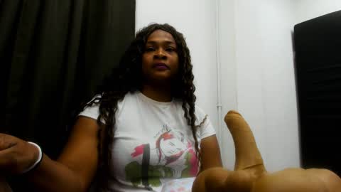 Snapshot of camila_sandoval_01 chatting on 17, 2, 2025 Camila online show from 17, 2, 2025