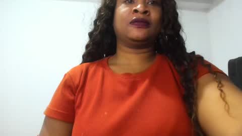 Snapshot of camila_sandoval_01 chatting on 28, 2, 2025 Camila online show from 28, 2, 2025
