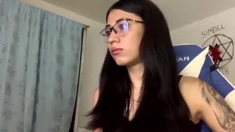 Camila online show from 12, 11, 2025