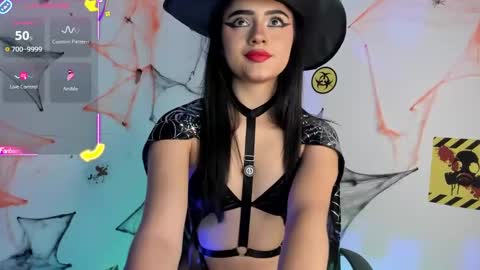 Snapshot of camilaandrade_ chatting on 17, 10, 2025 Cami online show from 17, 10, 2025