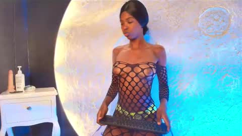 C A M I L A  online show from 10, 10, 2025