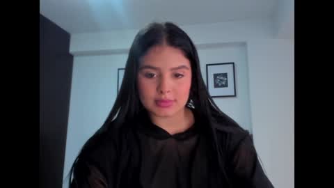 camilagomez_ch online show from 5, 1, 2025