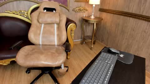 Snapshot of camilaluxe chatting on 9, 1, 2026 Camila Luxe Online GTM-5 1430 2100 online show from 9, 1, 2026