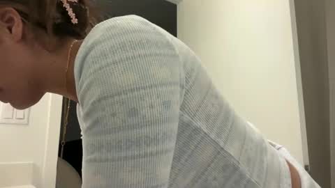 camiliakxoxo online show from 10, 11, 2025