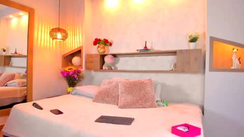 Camille Lynn online show from 25, 11, 2025