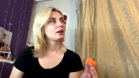Snapshot of camillecharm chatting on 23, 1, 2025 CamilleCharm online show from 23, 1, 2025