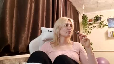 Snapshot of camillecharm chatting on 25, 1, 2025 CamilleCharm online show from 25, 1, 2025