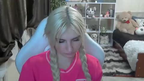 Snapshot of camillecharm chatting on 30, 9, 2025 CamilleCharm online show from 30, 9, 2025