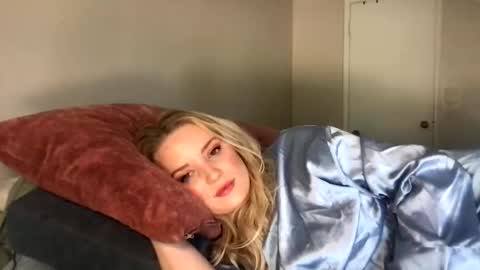 camilleclairexo online show from 27, 4, 2026