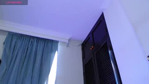 camilo_contre21 online show from 8, 12, 2024