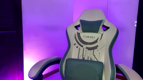 camilo_contre21 online show from 28, 1, 2025