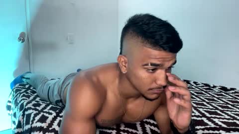 camilo_contre21 online show from 13, 2, 2025