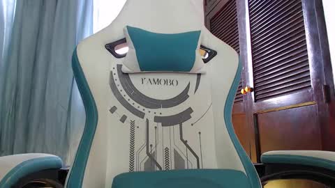 camilo_contre21 online show from 13, 2, 2025