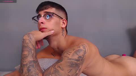   INDEPENDENT MODEL online show from 1, 12, 2024