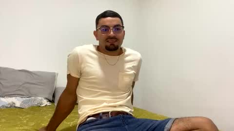 Snapshot of camilor_30 chatting on 9, 10, 2025 camilor_30 online show from 9, 10, 2025
