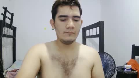 Snapshot of camilowhite_ chatting on 7, 10, 2025 Camilowhite online show from 7, 10, 2025