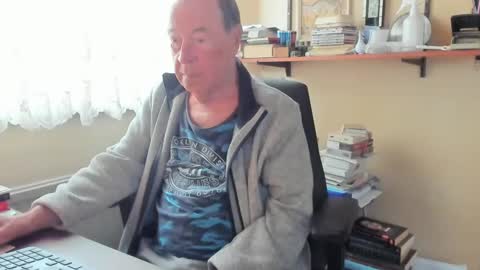 Snapshot of cammee chatting on 12, 3, 2025 Cammee online show from 12, 3, 2025