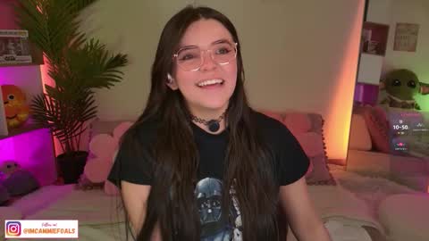 Snapshot of cammiefoalss chatting on 6, 10, 2025 Lets reach 200 thumbs up online show from 6, 10, 2025