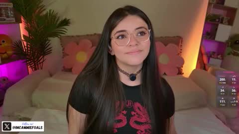 Snapshot of cammiefoalss chatting on 10, 10, 2025 Lets reach 200 thumbs up online show from 10, 10, 2025