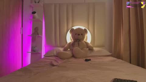 Laura Camila online show from 26, 11, 2025