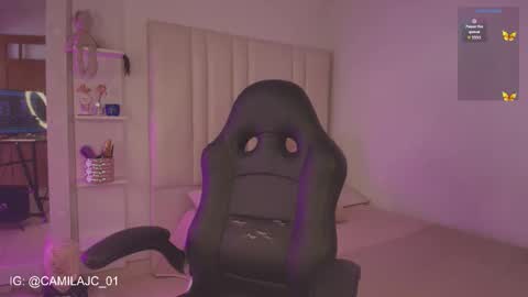 Snapshot of cammile_cole chatting on 5, 3, 2026 Laura Camila online show from 5, 3, 2026