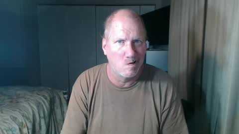 Snapshot of cams_crazy chatting on 2, 10, 2025 cams_crazy online show from 2, 10, 2025