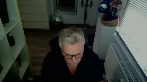 Snapshot of camunication chatting on 1, 10, 2025 camunication online show from 1, 10, 2025