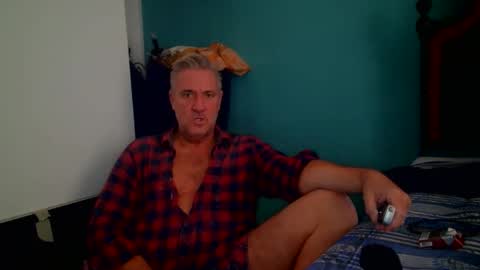 Snapshot of camunication chatting on 20, 10, 2025 camunication online show from 20, 10, 2025