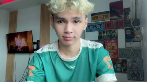 Snapshot of camwithethan chatting on 7, 3, 2026 Ethan online show from 7, 3, 2026