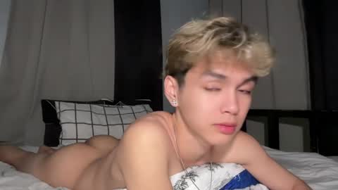 Snapshot of camwithethan chatting on 25, 3, 2026 Ethan online show from 25, 3, 2026