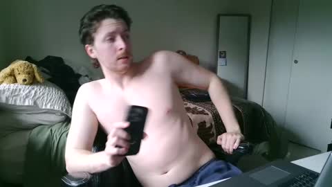 Snapshot of canadianstud18 chatting on 19, 2, 2025 Devon online show from 19, 2, 2025