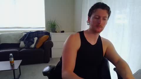 Snapshot of canadianstud18 chatting on 4, 3, 2025 Devon online show from 4, 3, 2025