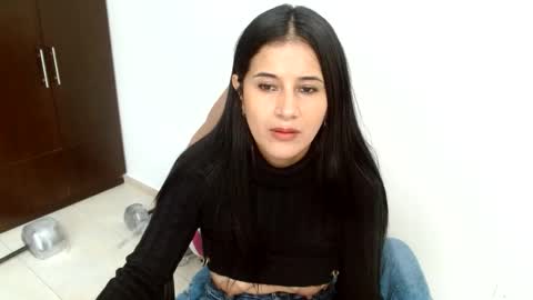 Snapshot of canddysexxx_ chatting on 2, 12, 2025 Carolina online show from 2, 12, 2025